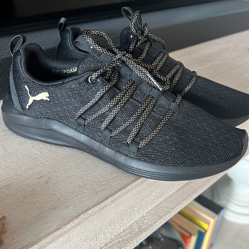 Puma Sneakers